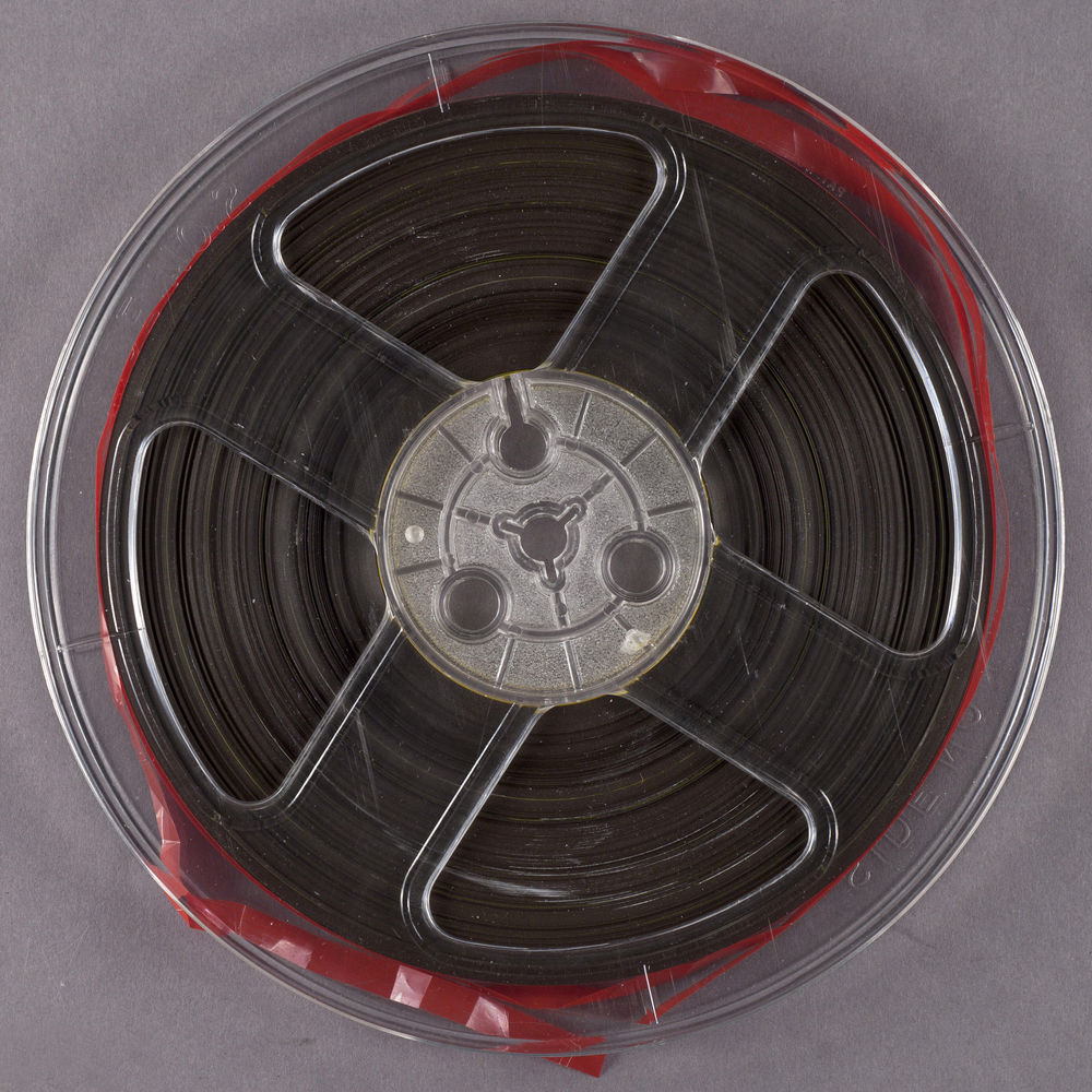 Example of a reel-to-reel tape reel-to-reel tape